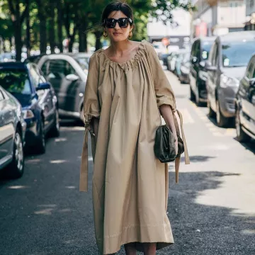 La Ligne de Libby Réunis-cou Robe de Coton portés par Irina Linovich 4 juillet 2019