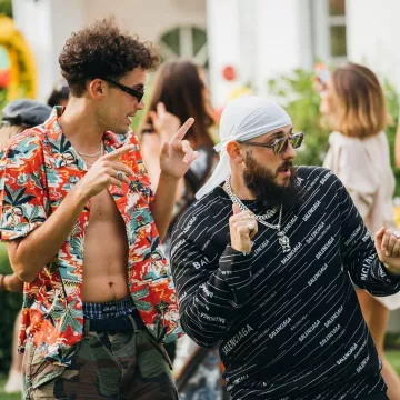 The sweat black Balanciaga of Caballero on the account Instagram of @jeanjass