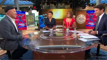 Vestido de vaina de Ted Baker Yalila Houdini usado por Jericka Duncan en CBS This Morning 05 de julio de 2019