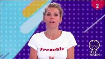 Le tee shirt Frenchie de Laura Tenoudji dans Télématin le 10.07.2019