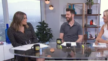 MICHAEL Michael Kors Dot Crepe Vestido con volantes usado por Carissa Loethen Culiner como se ve en E! Noticias julio 12, 2019