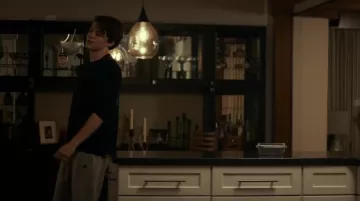 Jogging pants Grey Franky Winter (Josh Wiggins) in Giant Little Ones