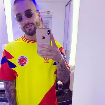 le maillot adidas de la Colombie porté par Maluma sur son compte Instagram @maluma