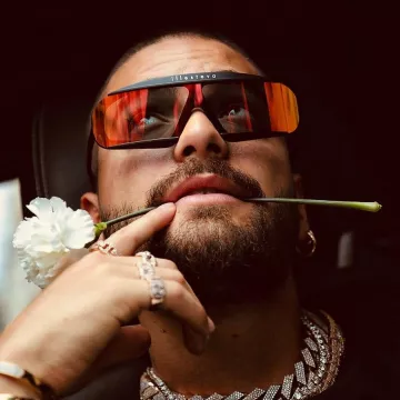 La paire de lunette Illesteva portée par Maluma sur son compte Instagram