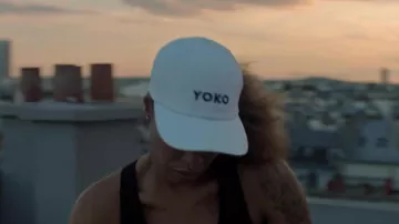 The white cap preview in the Youtube video Y O K O Squeezie