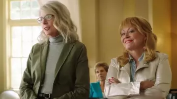 Martha's (Diane Keaton) Blazer Verde Caqui en Poms