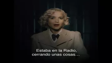 Beige Blazer worn by Ángeles Vidal (Maggie Civantos) in Cable Girls (Season 4)