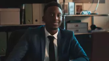 The black tie worn by Mickaël (Ahmed Sylla) in Inseparable