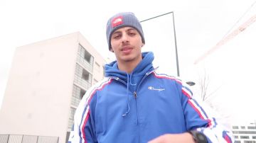 La chaqueta campeón azul premium en el video de YouTube I PRANKÉS ALL! #LAVIDE 134