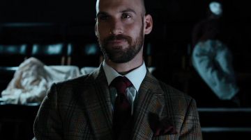 Marron Orange à Carreaux Costume comme on le voit dans Pénales Audition