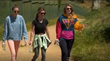 Divers Confortable pantalon en Molleton Rayé porté par Mischa Barton dans Les Collines: de Nouveaux Commencements (Saison 01 Épisode 02)