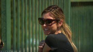 Celine Studded Acetate Sunglasses w / Mineral Lenses, Marrón usado por Audrina Patridge en The Hills: New Beginnings (Temporada 01 Episodio 02)