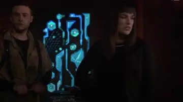 Rag & Bone Thatch Crepe Top worn by Jemma Simmons (Elizabeth Henstridge) in Marvel's Agents of S.H.I.E.L.D. (Season 06 Episode 09)