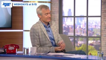 Camisa azul de manga larga usada por Jeremy Vine en Jeremy Vine en Channel 5 - 11/6/2019