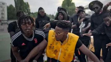 The black T-Shirt Adidas Juventus saw in the clip From the Monday to the Monday of Niska