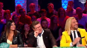 La chaqueta de traje marrón usada por Thierry Luthers en el espectáculo Le Grand Cactus el 1 de octubre de 2018