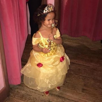 Disney Belle Costume de la Robe portée par Luna Stephens Beverly Hills le 25 septembre 2018