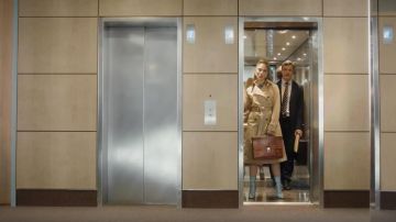 Les bottines chaussettes pointues bleues portées par Chilla dans son clip Bridget