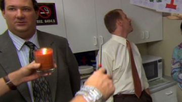 Orange Candle of Jim Halpert (John Krasinski) in The Office (S02E03)