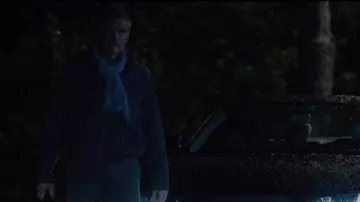 Blue Scarf worn by Aiden Hakansson (Dolph Lundgren) in The Tracker