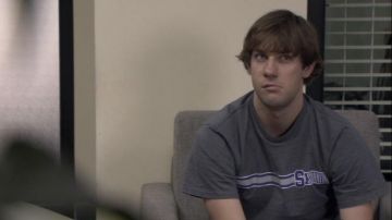Scranton Basketball T-Shirt of Jim Halpert (John Krasinski) in The Office (S01E05)
