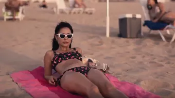 Xhilaration Square Neck Hardware Bralette Bikini Top usado por Maddy Perez (Alexa Demie) en Euphoria (Temporada 01 Episodio 05)