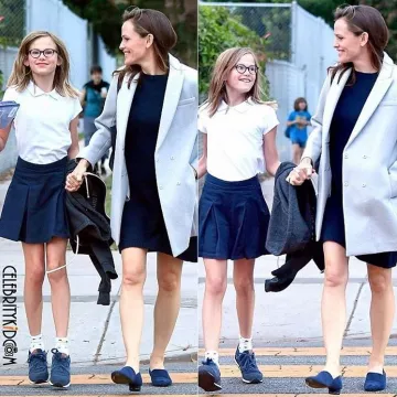 New Balance Kids en azul / negro usado por Violet Affleck Brentwood 24 de mayo de 2018