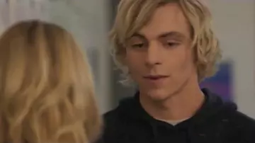 Black sweater with hoodie worn by Kyle Moore (Ross Lynch) in Status Update