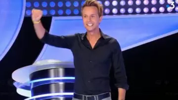 The black Shirt worn by Cyril Féraud in the show no one had thought of it ! 16 July 2019