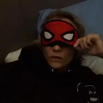 Spider-Man sommeil masque pour les yeux portée par Diane Kruger sur son Instagram account @dianekruger