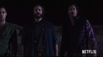 La doudoune sans manche de Jacob 'Jake' Wolf (Michiel Huisman) dans The Red Sea Diving Resort