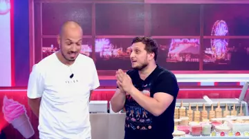 The white T-shirt Visionary Carlito in BLINDTEST OF the 80's feat. Natoo, Squeezie, Leopold, Tales From The Click, PV Nova