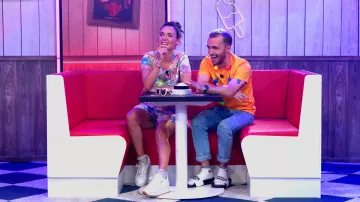 The Sock Adidas Squeezie in BLINDTEST OF the 80's feat. Natoo, Squeezie, Leopold, Tales From The Click, PV Nova
