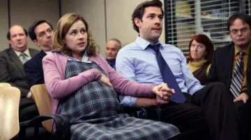 Plaid Maternity Dress of Pam Beesly (Jenna Fischer) in The Office (Season 06 Episode 17)