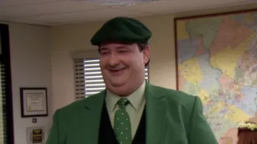 Green Wool Cap of Kevin Malone (Brian Baumgartner) in The Office (Season 06 Episode 19)