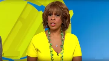 Dolce & Gabbana Col V Robe Cady porté par Gayle King sur CBS, Ce Matin, le 16 JUILLET 2019