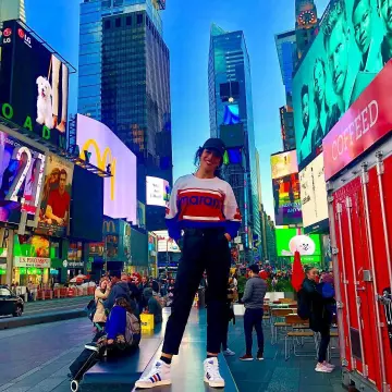 Sneakers adidas Americana Hi white worn by Sabrina Ouazani on his account Instagram