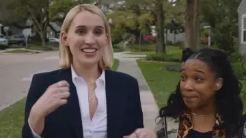 Blazer usado por Milly (Harley Quinn Smith) en Jay and Silent Bob Reboot