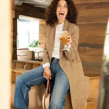 The long Coat to tile Linda Hardy on the account instagram of @lindahardy_officiel