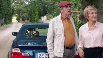 La chaqueta de lino de Philippe Lazzari (Bernard Menez) en Tomorrow nos pertenece