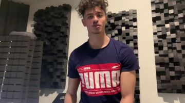 Le t-shirt Puma de prime dans sa vidéo YouTube ON A VOULU FAIRE DE L'ARGENT FACILE ! #LAVIDE 147