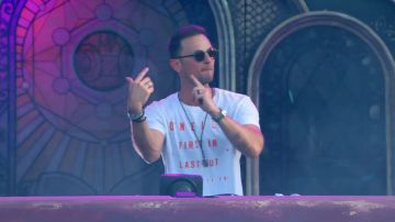 Camiseta O'Neill de Yves V durante su presencia en el festival Tomorrowland Belgium 2019