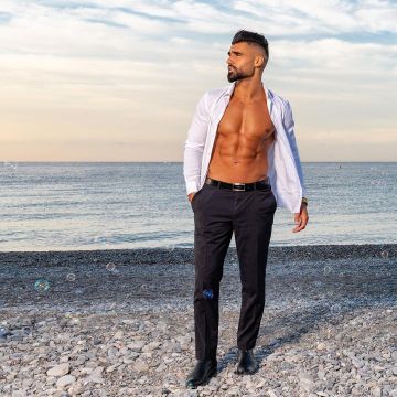 La camisa blanca que lució Jonathan Matijas en su cuenta de Instagram @matijasjonathan