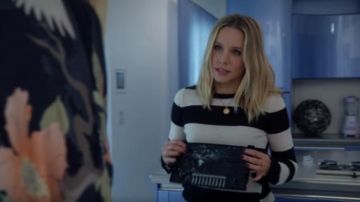 Collar de Juana de Arco inspirada en el asombro usado por Veronica Mars (Kristen Bell) en Veronica Mars (Temporada 04 Episodio 01)