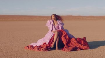 Dress Valentino worn by Beyoncé in her video clip SPIRIT from Disney's The Lion King
