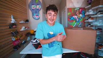 Sneakers Vans red Harrison Nevel in Unboxing A $2000.00 HIGHEST RATED Box Of Mystery "Beater" Sneakers