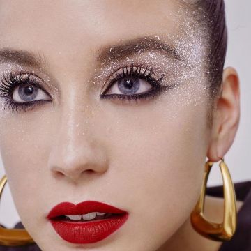 Silver Eye Glitter of María Pedraza on her Instagram account