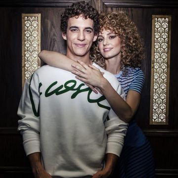 Sudadera Lacoste Live Signature usada por Miguel Herrán en su cuenta de Instagram @miguel.g.herran