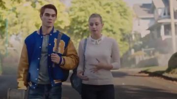 Ted Baker Helane Sweater worn by Betty Cooper (Lili Reinhart) in Riverdale (Season 01 Episode 02)