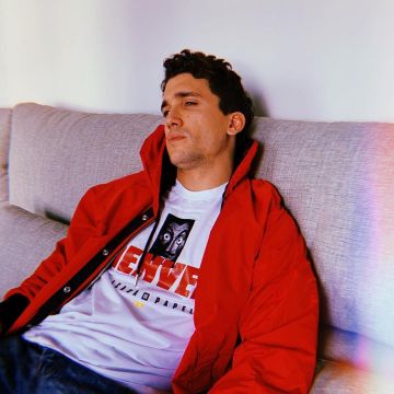 Denver à manches longues T-Shirt Diesel x La Casa de Papel porté par Jaime Lorente sur son Instagram account @jaimelorentelo